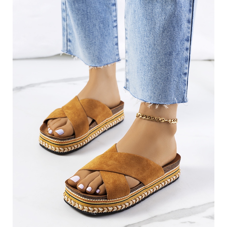 Hnědé pantofle na platformě Muncho hnědý 1