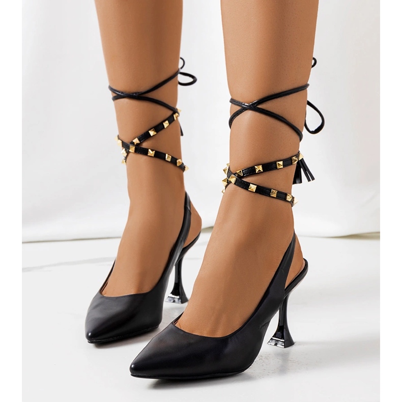 Černé šněrovací lodičky Nudar černý 1