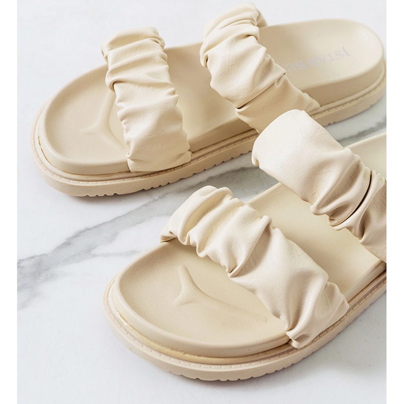 Béžové dámské pantofle Buzaco béžový 1