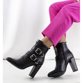 PA1 Černé boty Azmar černá 1