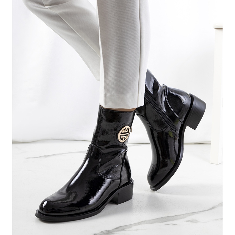 PA1 Černé lakované kozačky značky Rodovia černá 1