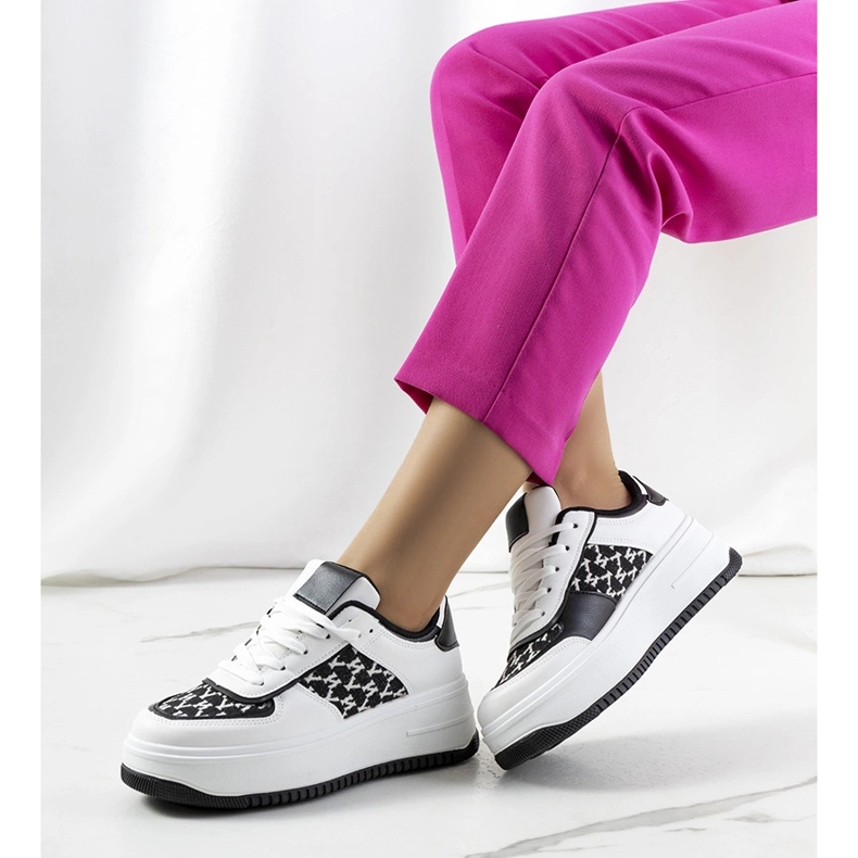 Bílé tenisky na vysoké podrážce Valpara bílý 1 Bílé tenisky na vysoké podrážce Valpara bílý 1