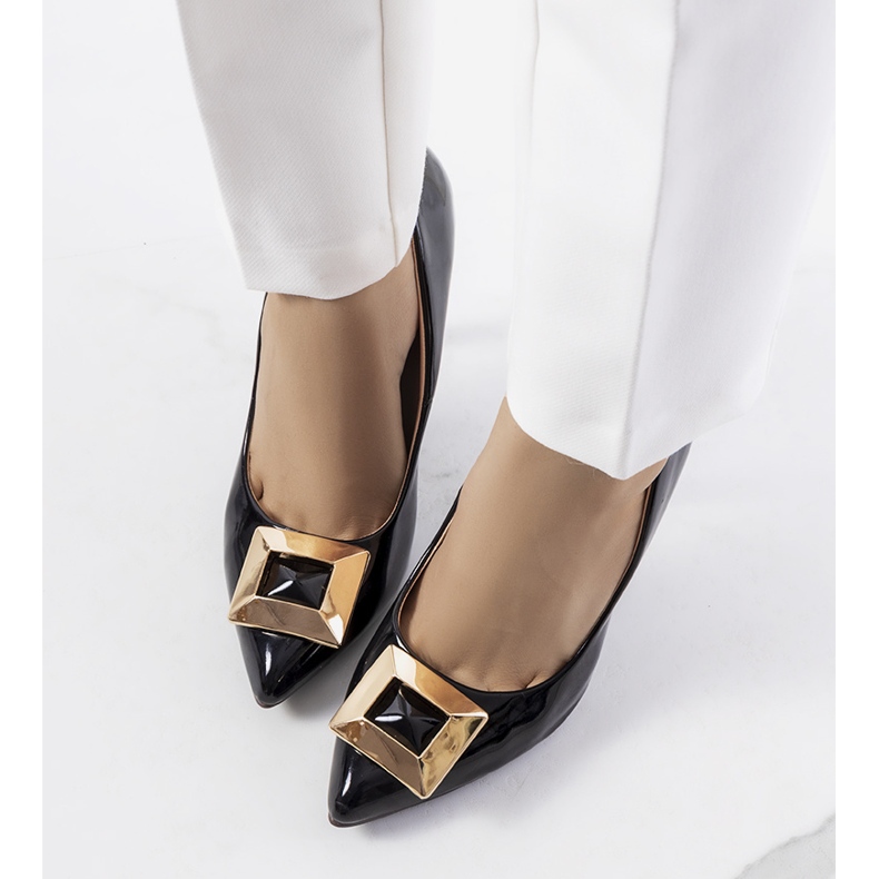 Černé lakované podpatky Cravos černá 1 Černé lakované podpatky Cravos černá 1