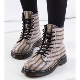 Šedé dámské kozačky značky Norte šedá 1