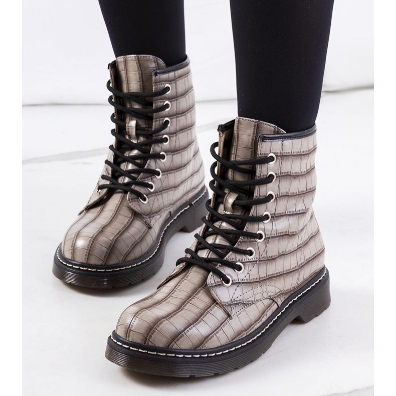 Šedé dámské kozačky značky Norte šedá 1