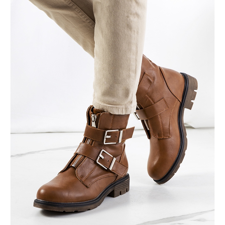 Hnědé boty Pilatti hnědý 1