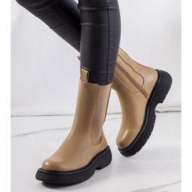Béžové kozačky značky Willsden boots béžový 1