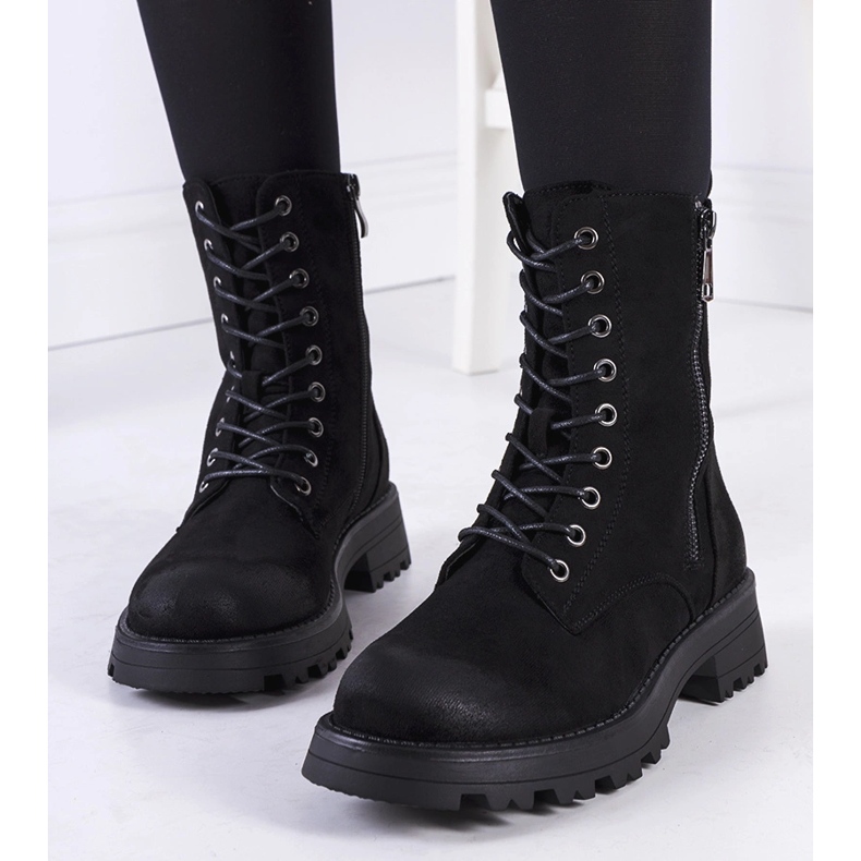 Black Worcester trapery černá 1