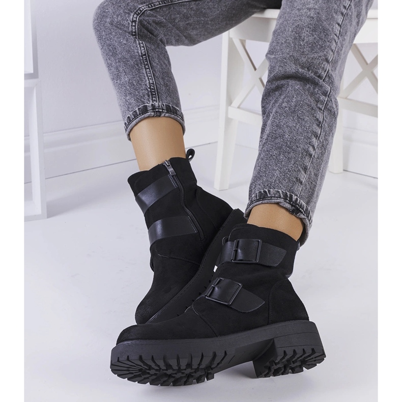 Černé eko-semišové boty od Leurbost černá 1