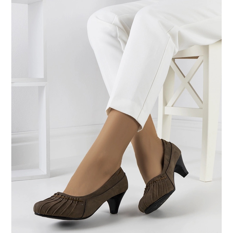 Hnědé nařasené lodičky od Santro hnědý 1