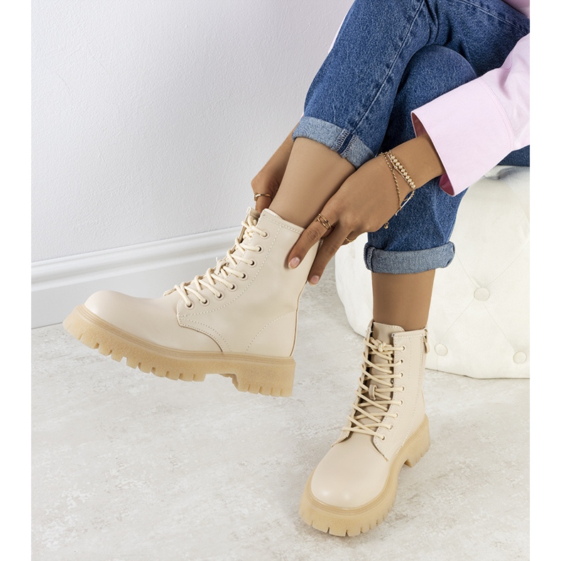 PA1 Béžové dámské turistické boty Tamila béžový 2