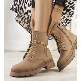 Hnědé turistické boty s řetízkem Alcin hnědý 1