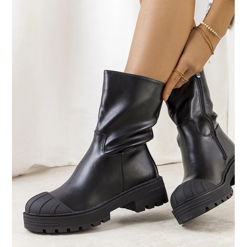 Black Sville trapers černý 1