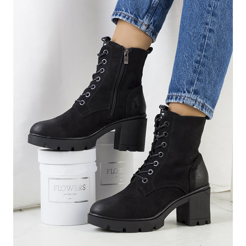 PA1 Černé semišové kozačky Chichig na vysokém podpatku černá 1