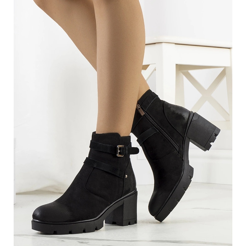 Černé boty na podrážce traktoru Lamaris černá 1