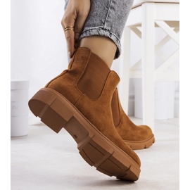 Hnědé dámské kozačky Correa hnědý 1