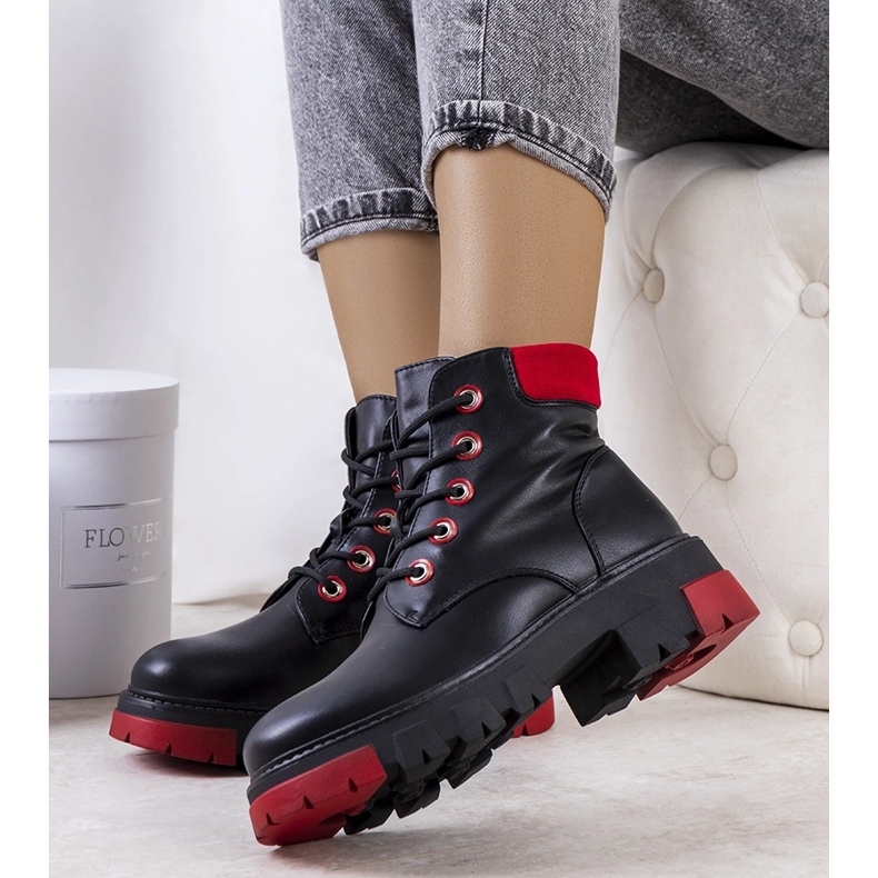 Černé nízké kotníkové boty černá 1 Černé nízké kotníkové boty černá 1