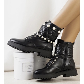 Černé dámské kozačky značky Cesia černý 1