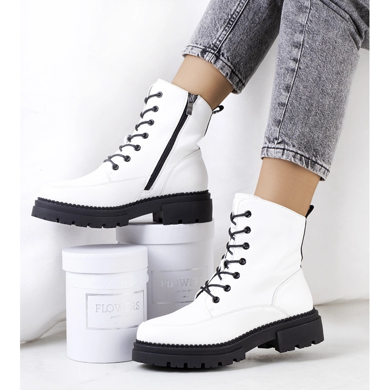 Calderovi bílé trapery bílý 1