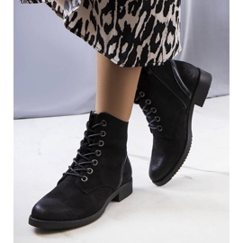 BM Černé klasické boty Lizeth černá 1