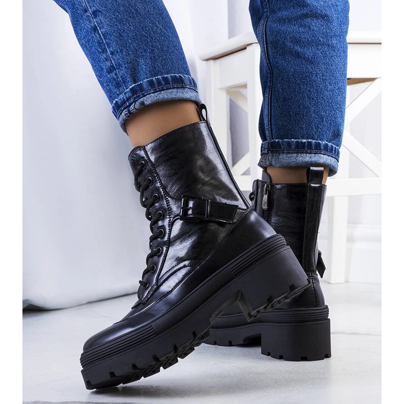 Černí trappeři od Norry černý 1