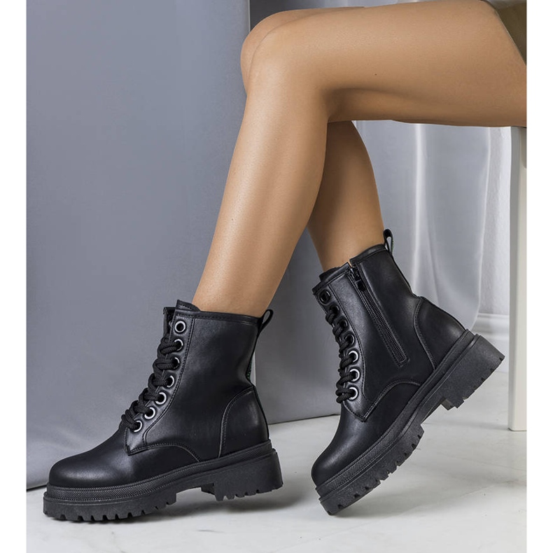 Evento Černé zateplené kozačky od Jolene černá 1