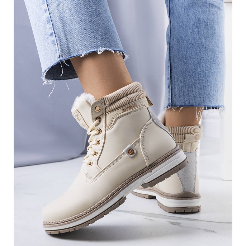 BM Béžové zateplené kozačky značky Saylor béžový 1