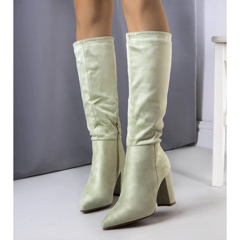 Zelené, zateplené boty na sloupku Narcis zelená 1