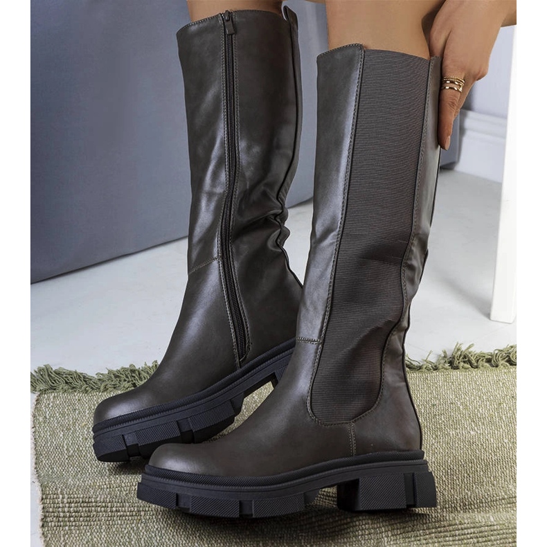 Zelené teplé kozačky od Flores zelená 1