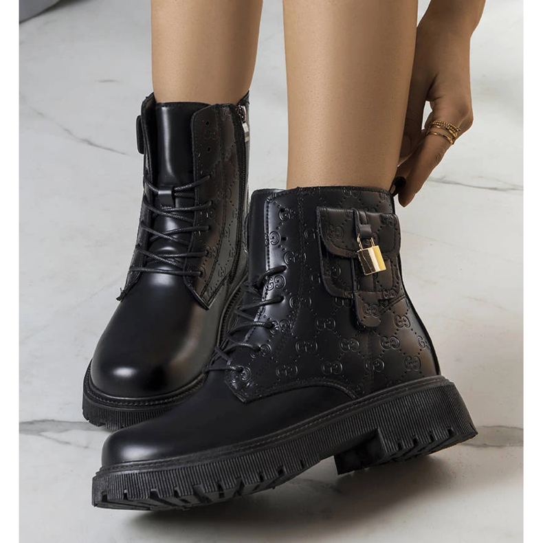 Boty zateplené černým uhlím černá 1