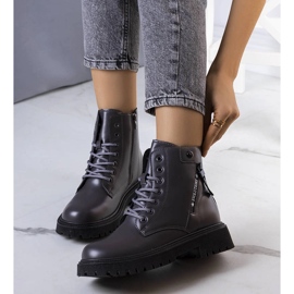 Šedé zateplené kozačky od Anja šedá 1