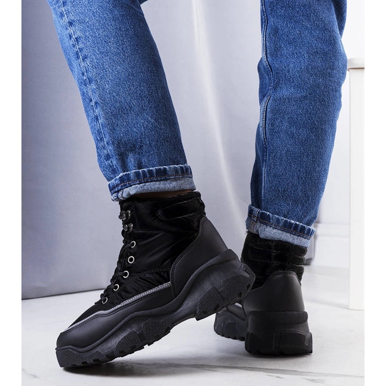 Černé zateplené kozačky od Rimu černá 1