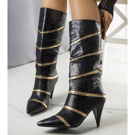 Černozlaté zateplené kozačky Nevzo černý 1