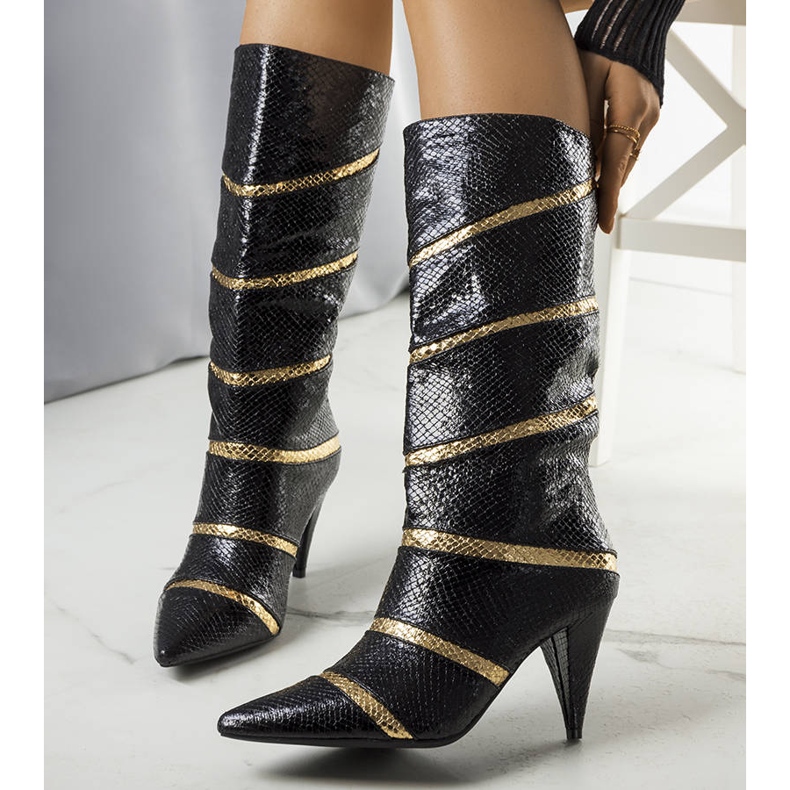 Černozlaté zateplené kozačky Nevzo černá 1