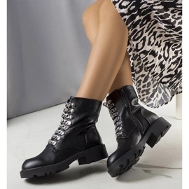 Černé turistické boty s řetězy Sylas černý 1