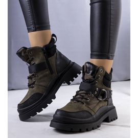 PA1 Zelené zateplené kozačky značky Zakira černá zelená 1 PA1 Zelené zateplené kozačky značky Zakira černá zelená 1