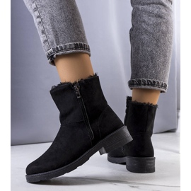 BM Černé zateplené kozačky Salona černá 1 BM Černé zateplené kozačky Salona černá 1