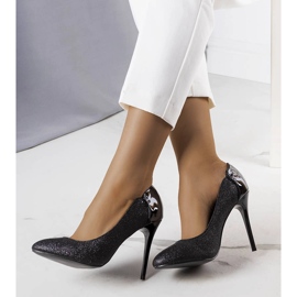 Černé třpytivé lodičky od Naina černý 1