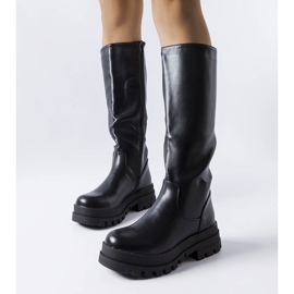 Černé zateplené kozačky od Stanis černá 1