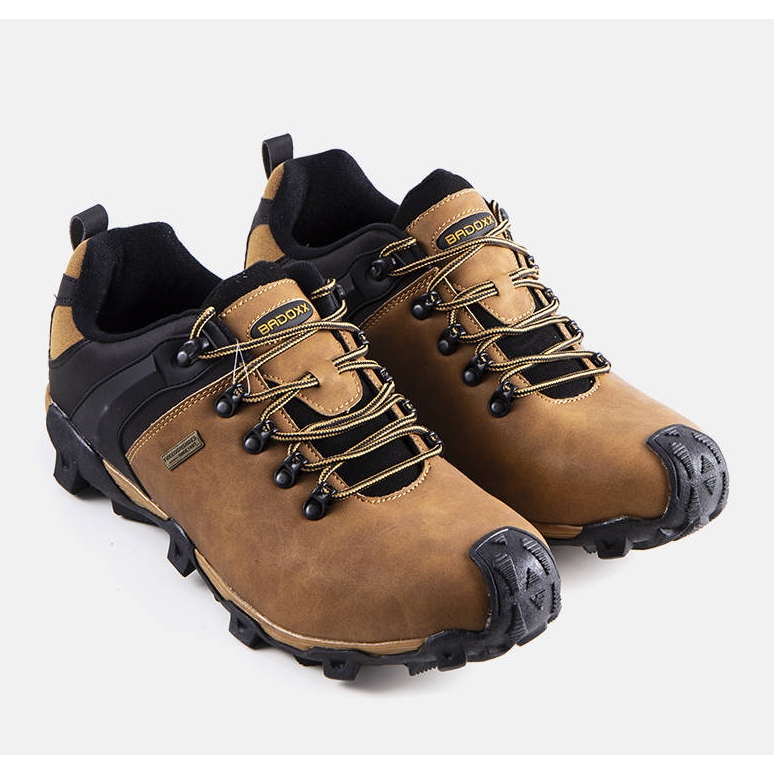 Hnědé zateplené kozačky značky Bamroks béžový 1