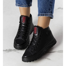 Černé zateplené tenisky Big Star GG274537 906 černá 1