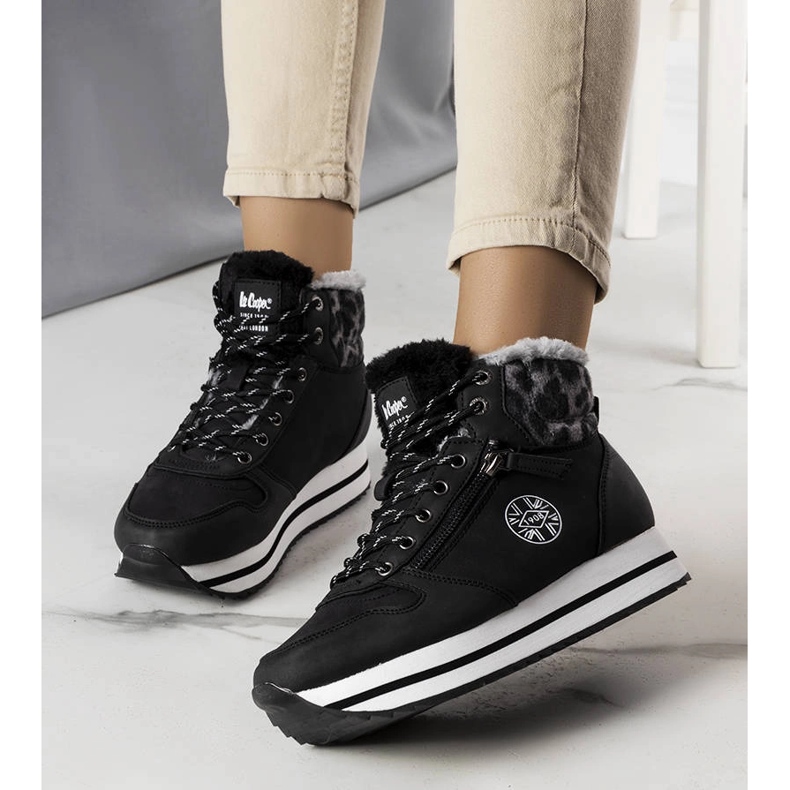 Černé zateplené holínky LCJ-22-31-1448L Lee Cooper černá 1