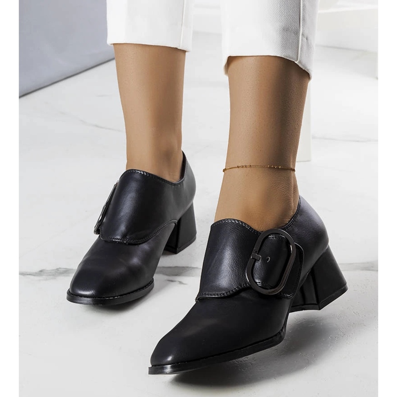 Černé lodičky na podpatku od Ailani černá 1