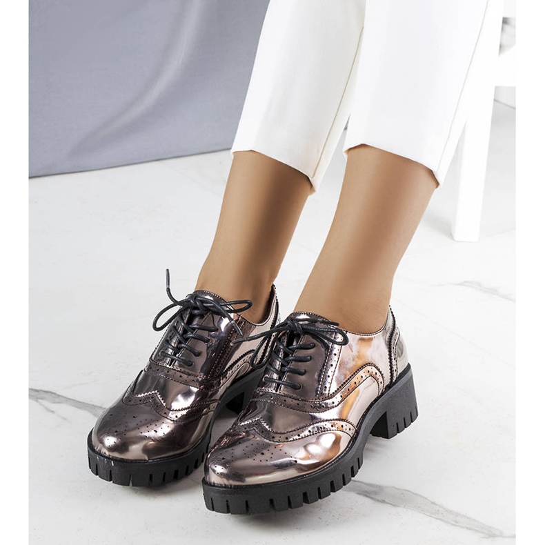 Metalické černé boty značky Myra černá 1