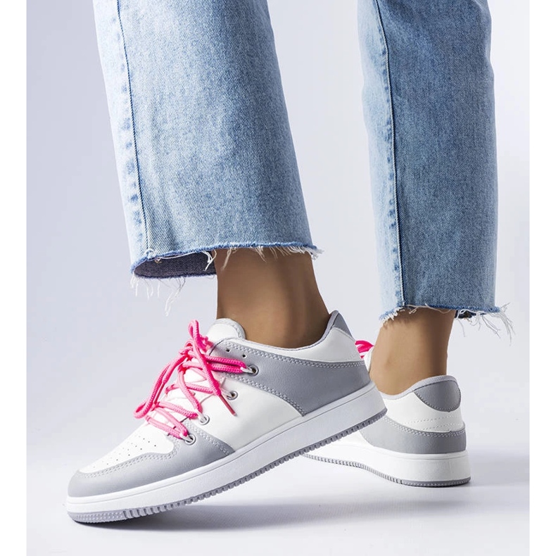 Bílé retro tenisky Shari bílý 1