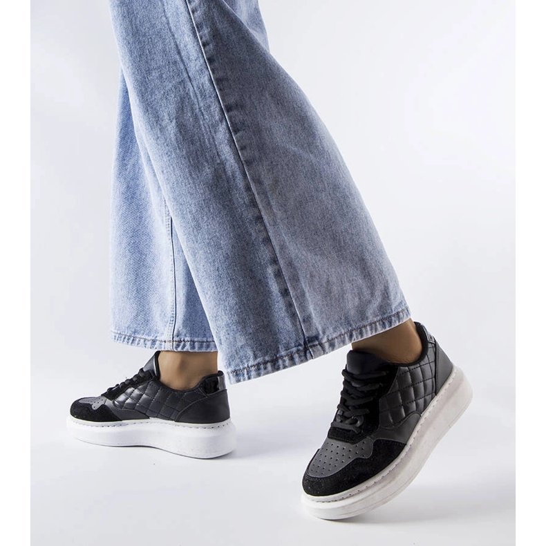 Dámské černé tenisky značky Latoya černá 1