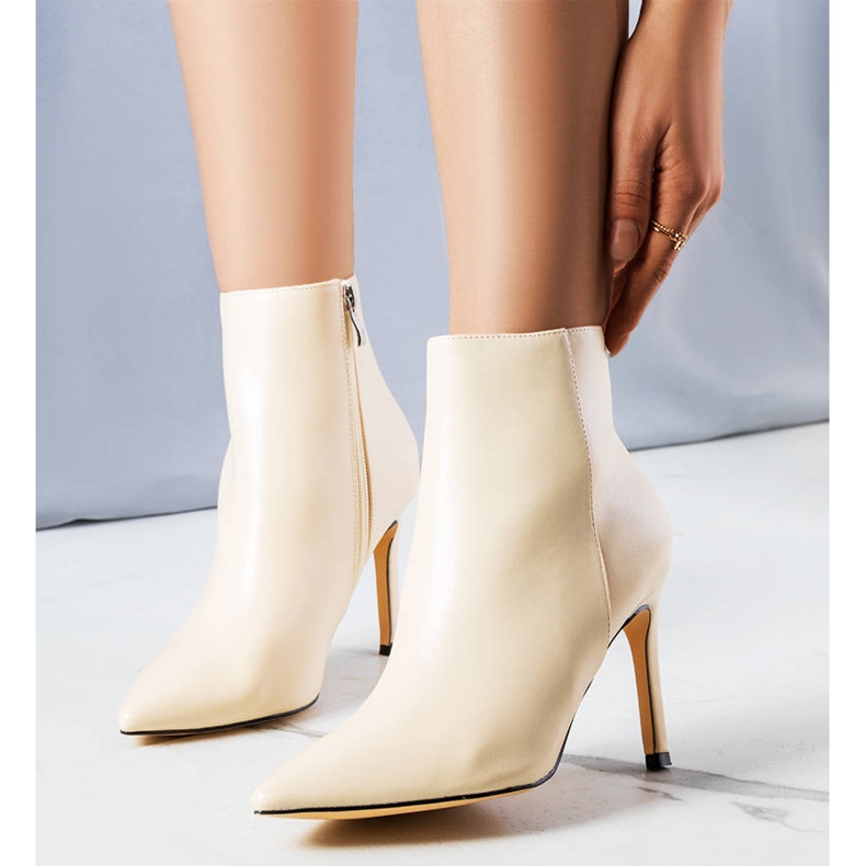 PA1 Pískově béžové kozačky na jehlovém podpatku béžový 1