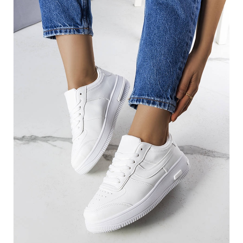 BM Bílé tenisky na silné podrážce od Kim bílý 1