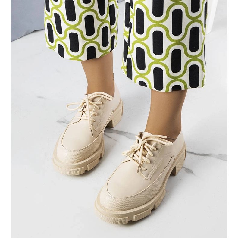 Béžové boty s masivní podrážkou od Kay béžový 1