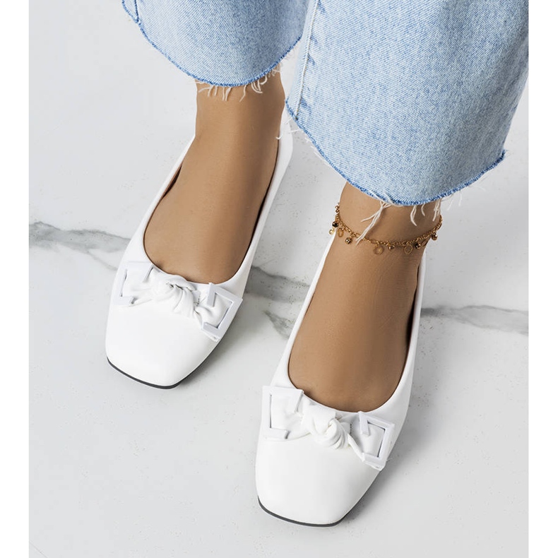 Bílé balerínky s mašlí od Tabithy bílý 1